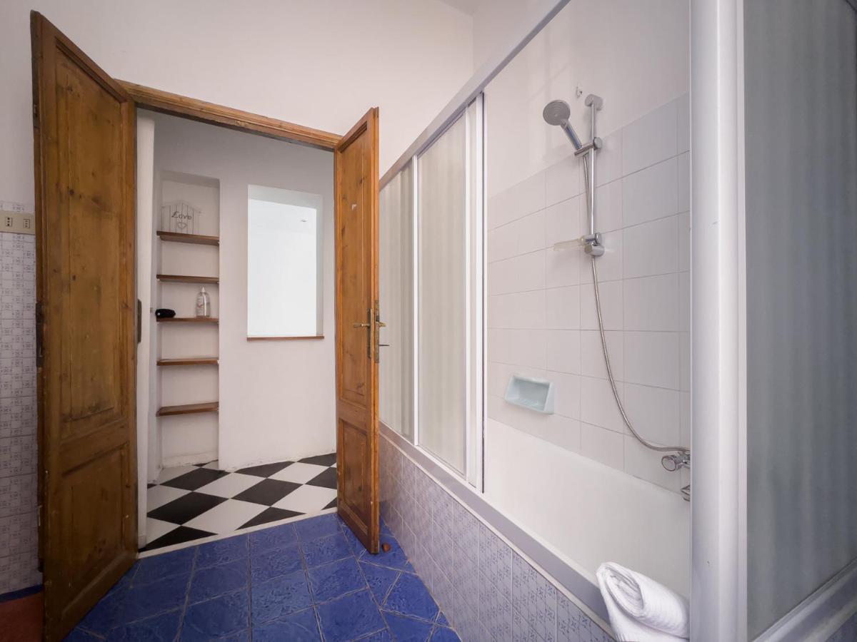Domus Sant'Elena 2 Apartment Roma Ngoại thất bức ảnh