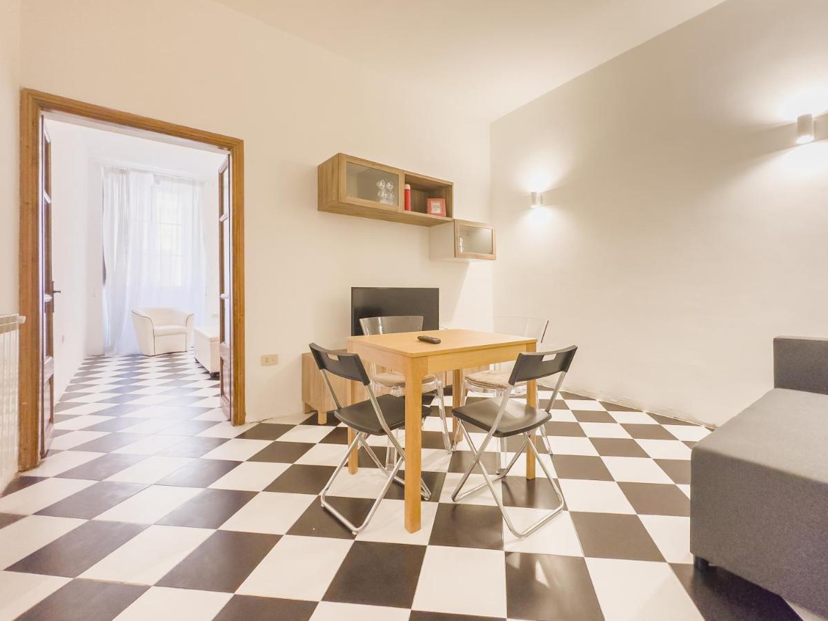 Domus Sant'Elena 2 Apartment Roma Ngoại thất bức ảnh